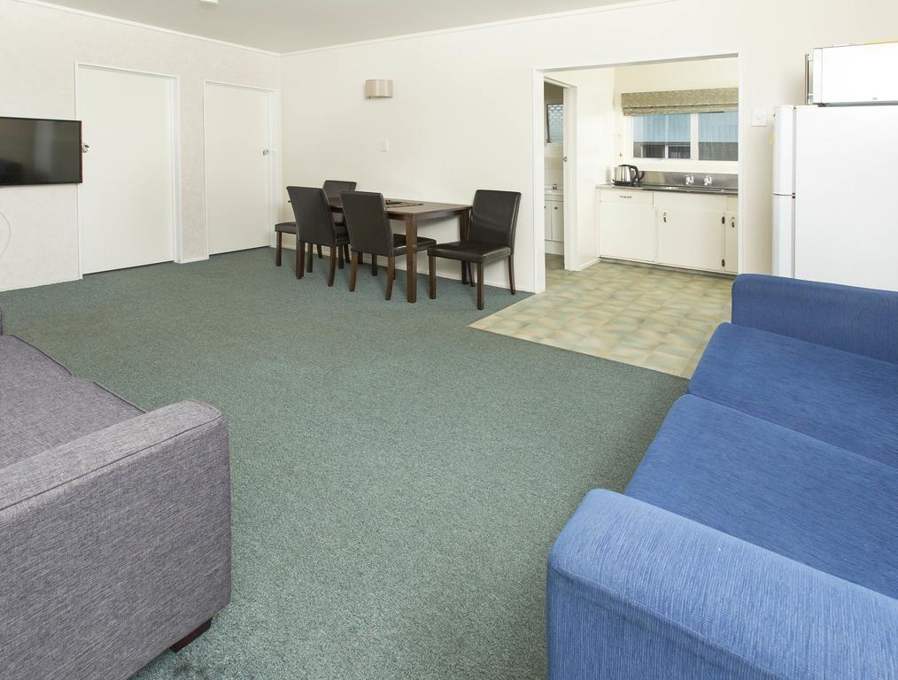 Marina Court Motel & Apartments Уангарей Стая снимка